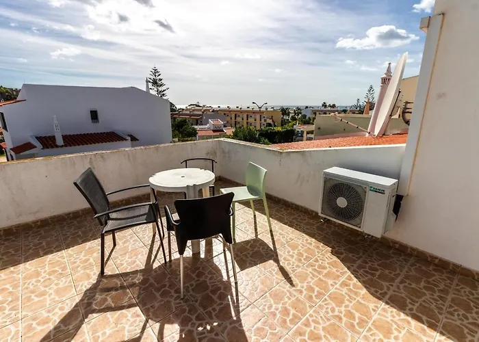 Villa 300m From - By Algarkasa