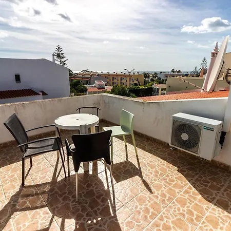 Vila 300m From - By Algarkasa