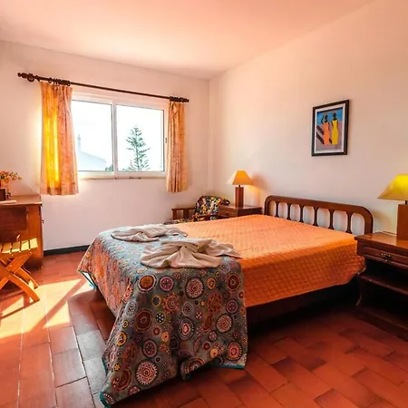 Vila 300m From - By Algarkasa *