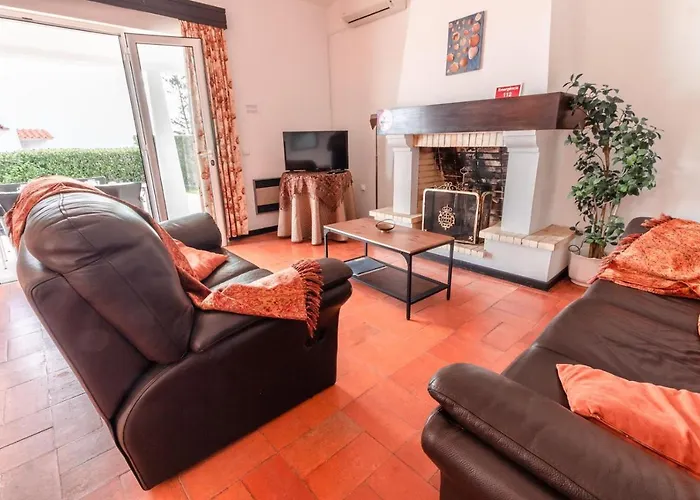 300m From - By Algarkasa * 알부페이라