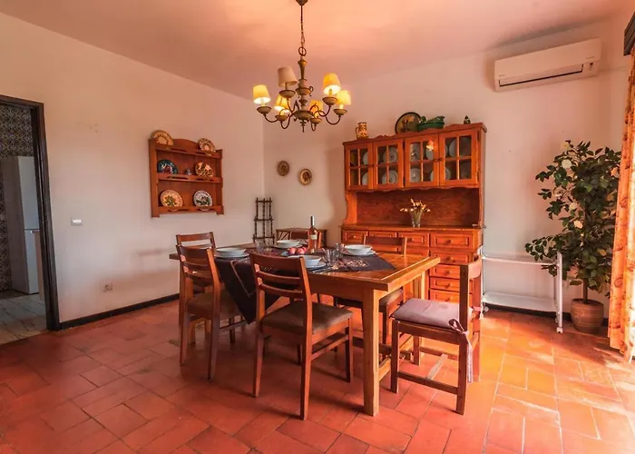 300m From - By Algarkasa 빌라